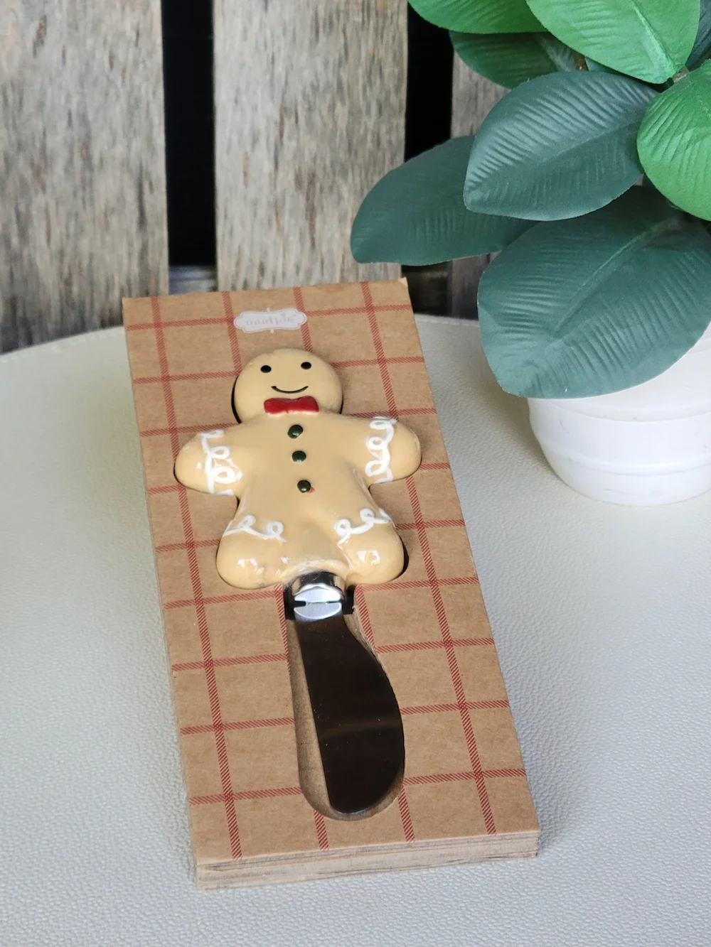 Mud Pie Gingerbread Tan Ceramic Spread Knife with Red and Green Accents